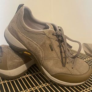 DANSKO PAISLEY WALNUT SUEDE SNEAKER